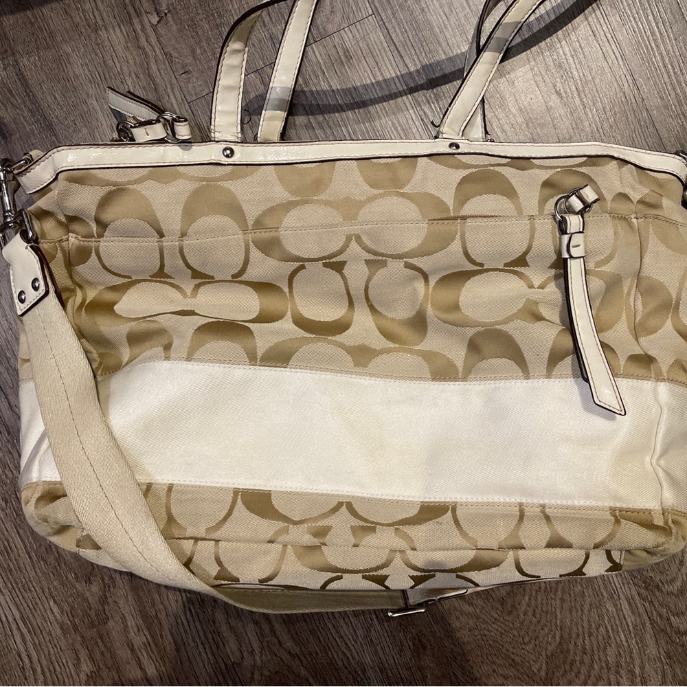 Coach Large Bag - Picture 2 of 8